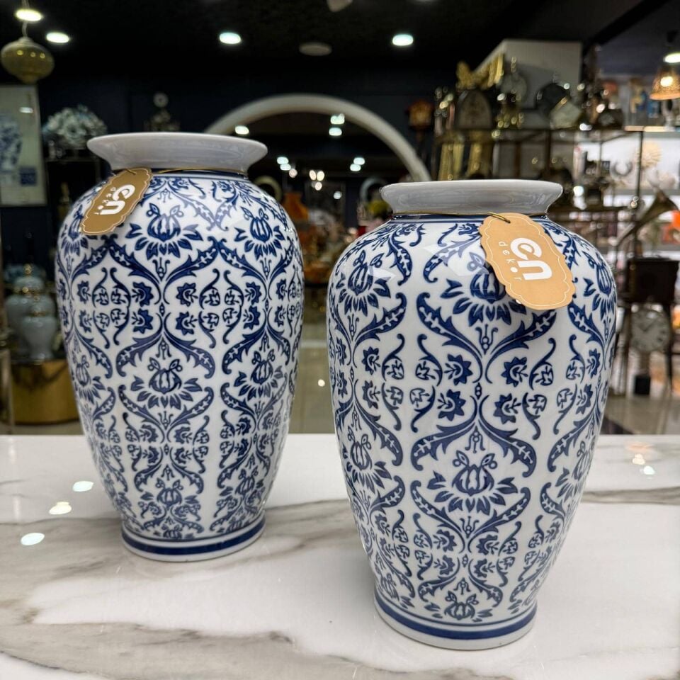 DEKORATİF MAVİ DESENLİ PORSELEN VAZO KÜÇÜK