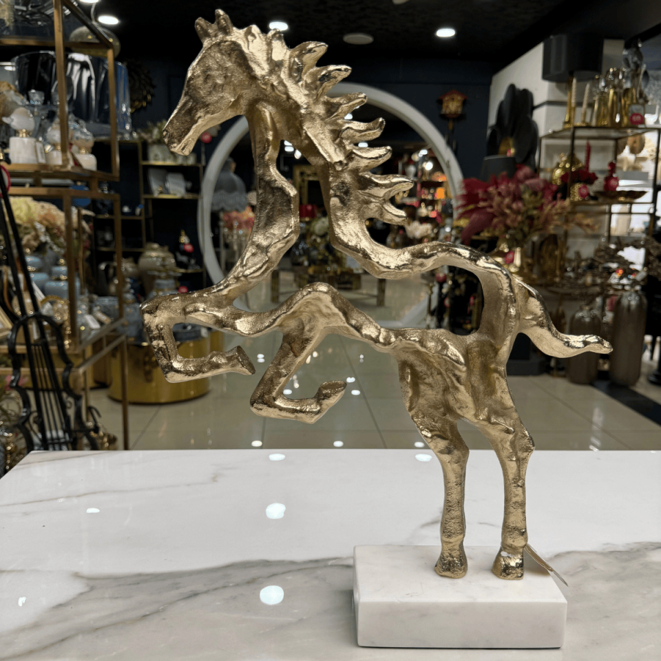 DÖKÜM SOYUT AT OBJE