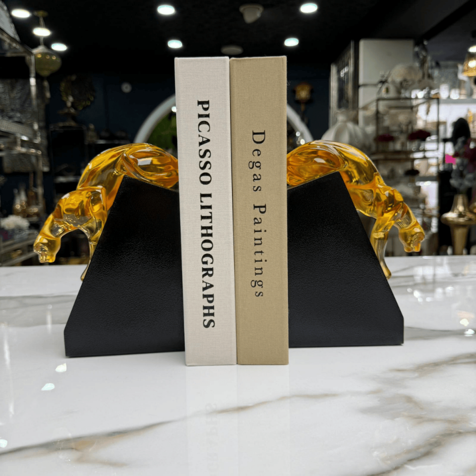 AKRİLİK JAGUAR FİGÜRLÜ 2'Lİ KİTAP TUTACAĞI