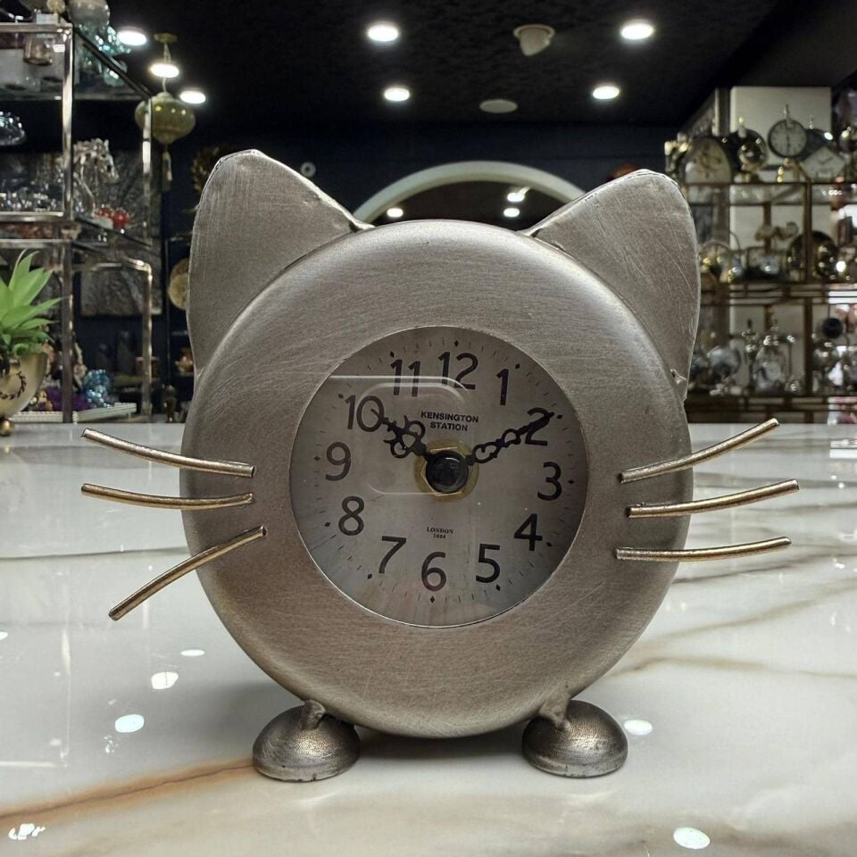 KEDİ TASARIMLI DEKORATİF MASA SAATİ